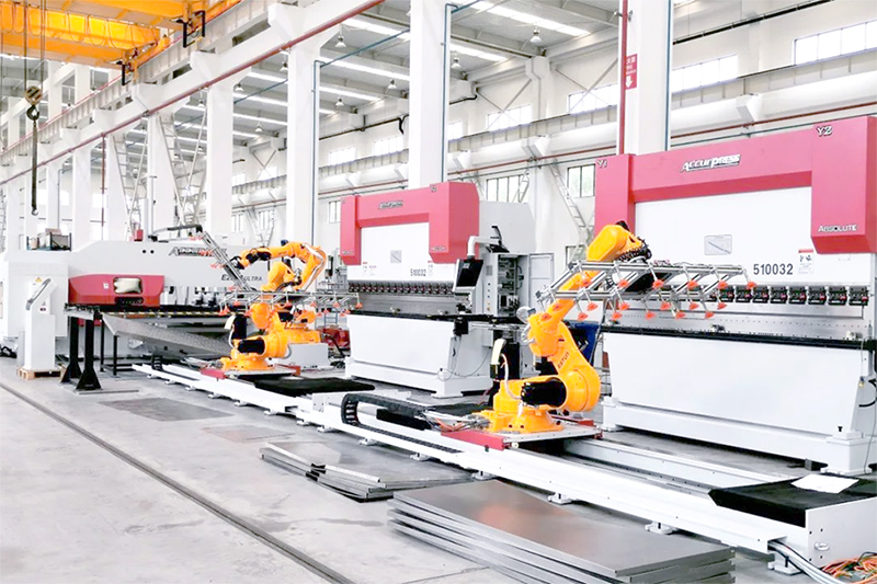 Canada ACCUR 200 Tons CNC Bending Machin